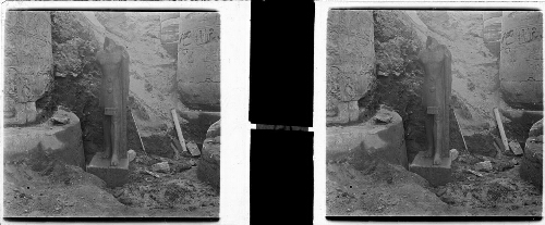 48 - Temple d'Amon. Clérestory, statues