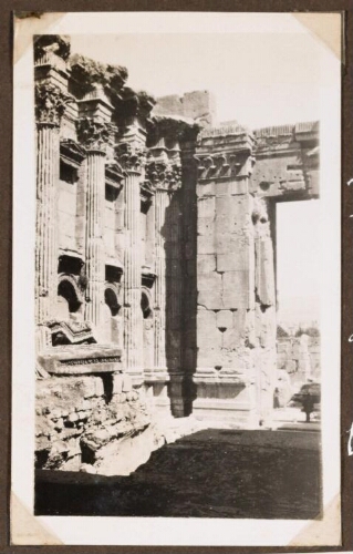 Baalbek : Intérieur du temple de Bacchus, face à l'entrée