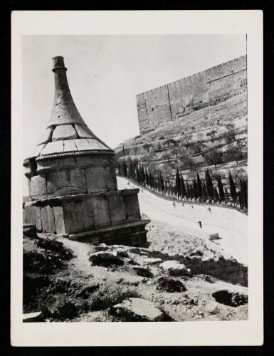 Jérusalem : vallée du Cédron [tombeau d'Absalom]