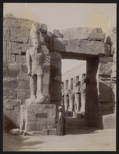 245. Karnak - Statue et temple de Ramses