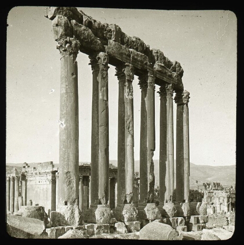 Baalbech. Temple de Jupiter et temple de Bacchus