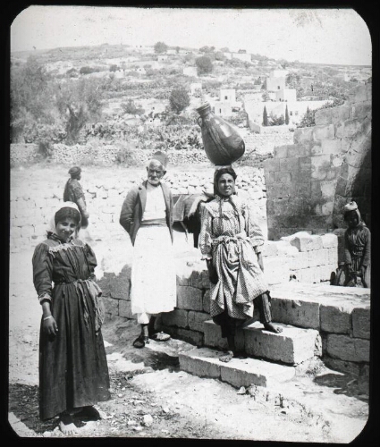 Nazareth. Fontaine de la Vierge. 1905