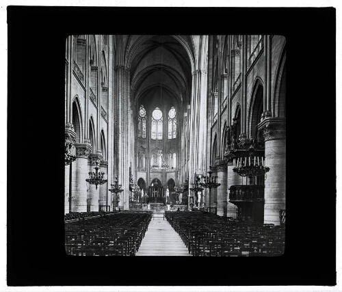 Paris - Notre-Dame, intérieur (15128 R.M.)