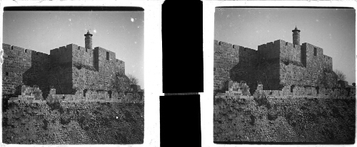 54 - Mur de l'Ouest. Détails de la citadelle
