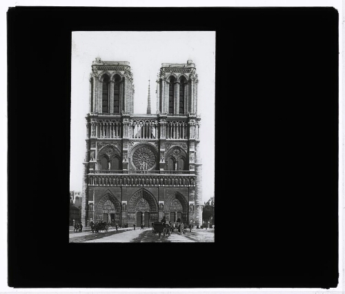 Paris : Notre-Dame, les portails (S100 - 10208)