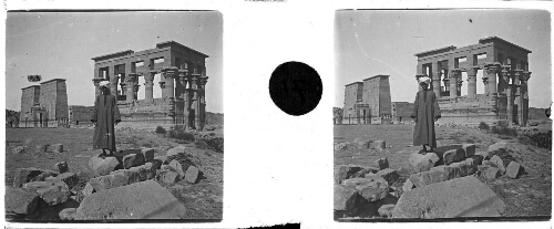 71 - Philae. Temple et kiosque