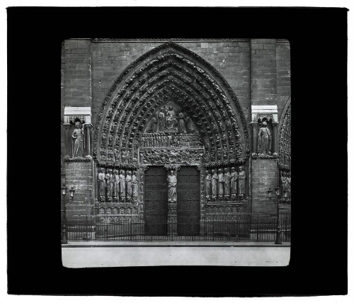 Paris - Notre-Dame, portail central (15131 R.M.)