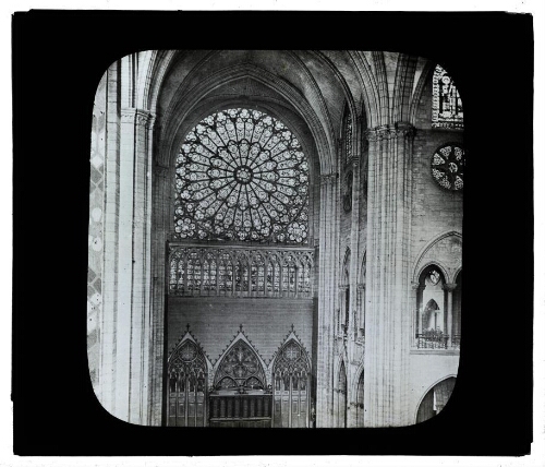 [Notre-Dame de Paris, intérieur du transept nord]