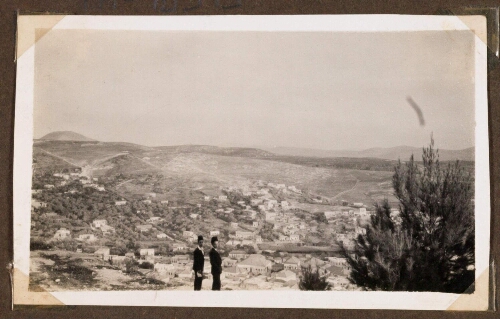 Nazareth : Vu de la terrasse des Salésiens, direction Sud-Est (à gauche le Thabor)