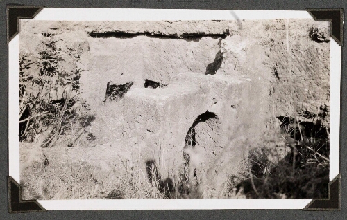 Nécropole de Sidon : Entrée d'un tombeau