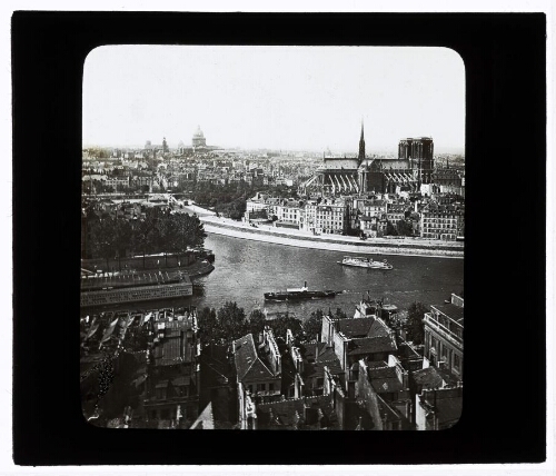 Panorama de Paris vers Notre-Dame (1)
