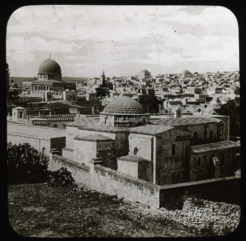 255. Eglise Sainte-Anne et vue générale de Jérusalem