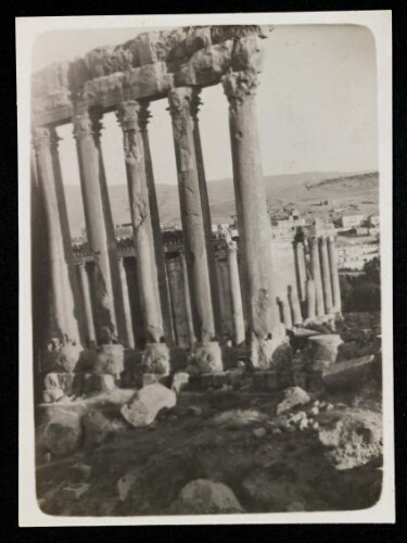 Baalbeck : les colonnes du temple de Jupiter et le temple de Bacchus