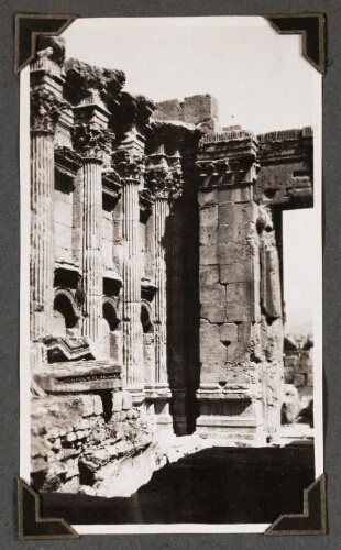 Baalbek : Intérieur du temple de Bacchus face à l'entrée