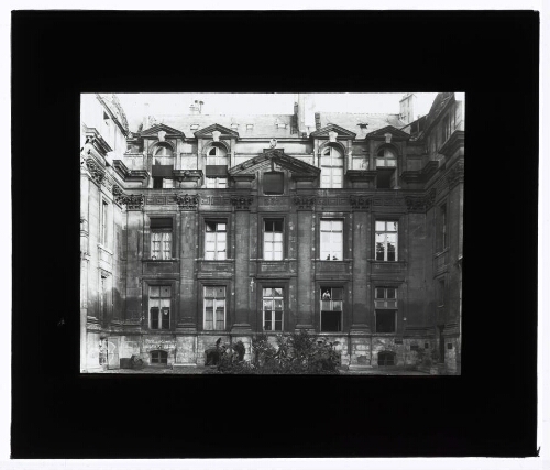 Paris - Hôtel Lamoignon (Mai 87) (9145)