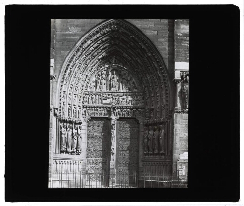 Notre-Dame de Paris. Façade ouest, porte de droite (20)