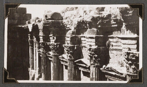 Baalbek : Intérieur du temple de Bacchus. Partie supérieure du côté Nord