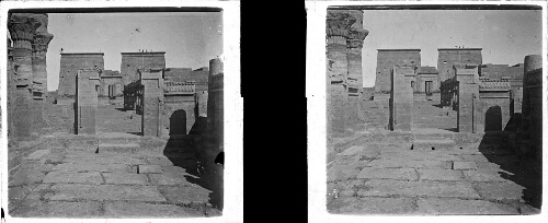 68 - Temple d'Isis à Philae. Deuxième pylône