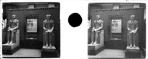 44 - Musée du Caire : [Statues]