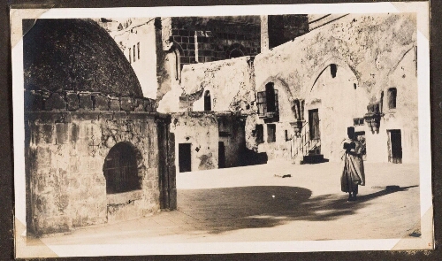 Jérusalem : Coupole de la chapelle Sainte-Hélène et ruines du cloître