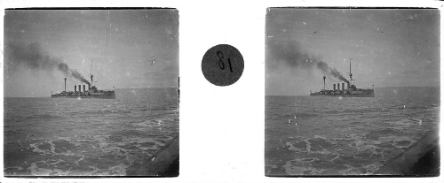 18 - 21 mars : Sur la mer Rouge à Suez. Navire de guerre