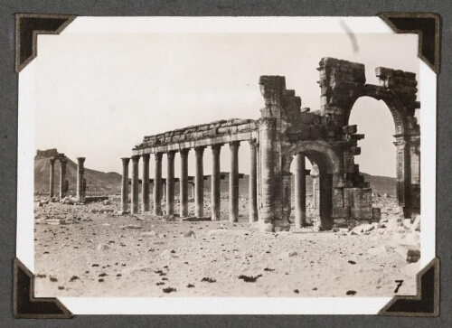 Palmyre : L'arc monumental