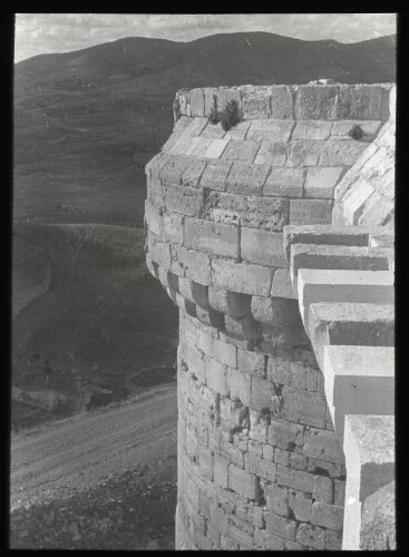 Krak des Chevaliers - Tour d'angle nord-ouest et enceinte intérieure