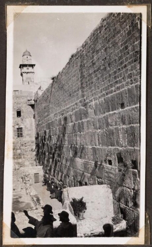 Jérusalem : Le mur des pleurs vu du Sud