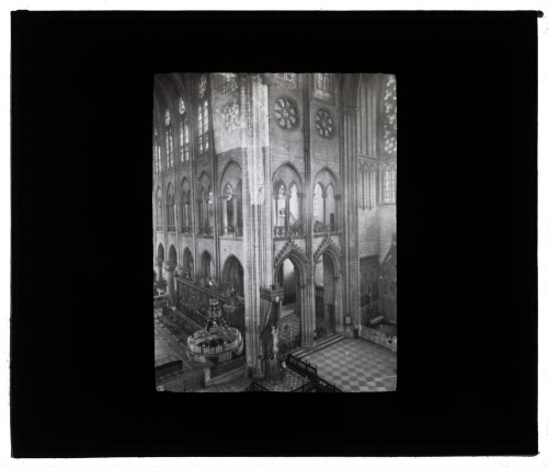 Notre-Dame, intérieur du transept et du choeur