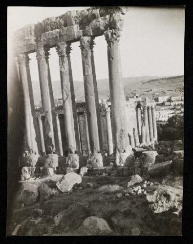 Baalbeck : les colonnes du temple de Jupiter et le temple de Bacchus