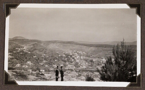 Nazareth : Vu de la terrasse des Salésiens, direction Sud-Est (à gauche le Thabor)
