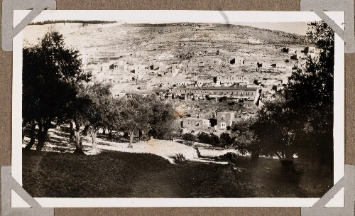 Jérusalem : jonction de la vallée Er-Rababi et la vallée du Cédron ; tophet